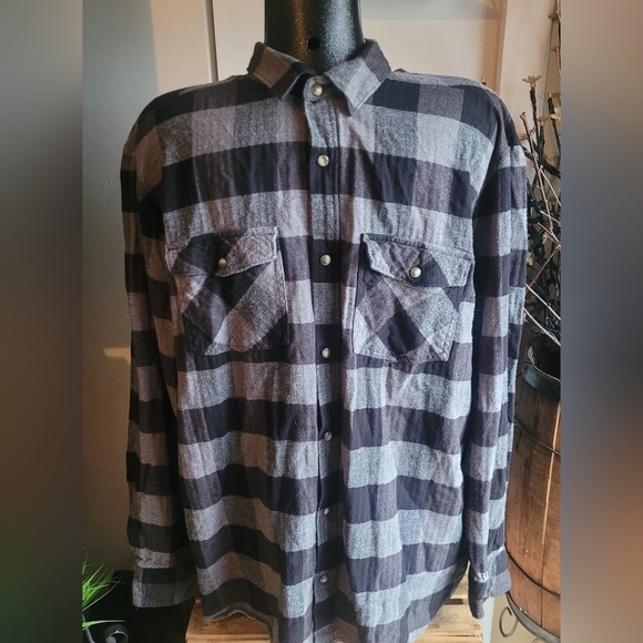 Mountain Ridge Black and Grey Plaid Check Button Up Shirt XL - Picture 1 of 4